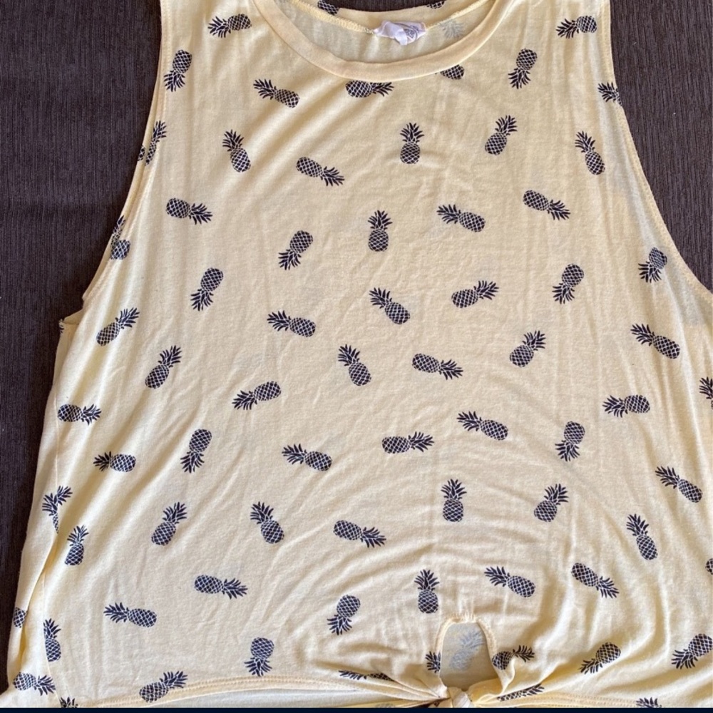 Yellow pineapple print sleeveless t-shirt with cute front tie